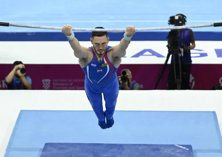 Evo za&scaron;to su Zagrepčanke ostale bez daha: Isklesani gimnastičari očarali akrobacijama