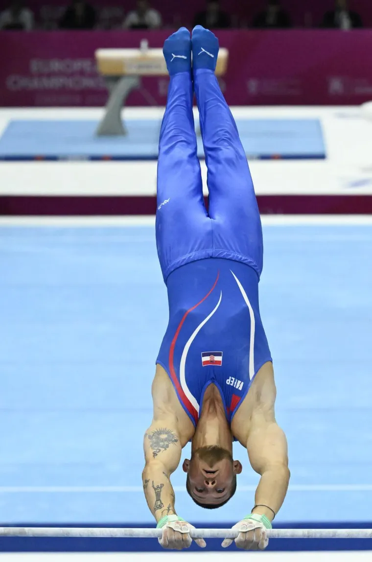 Evo za&scaron;to su Zagrepčanke ostale bez daha: Isklesani gimnastičari očarali akrobacijama