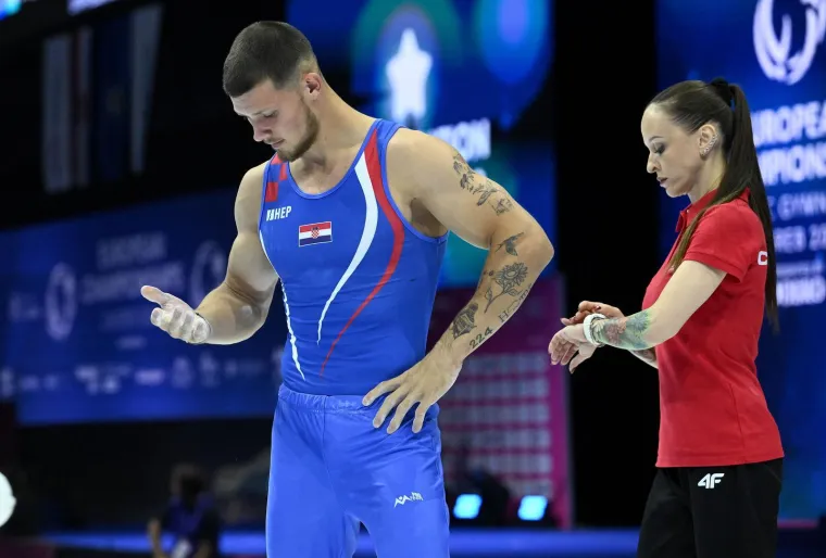 Evo za&scaron;to su Zagrepčanke ostale bez daha: Isklesani gimnastičari očarali akrobacijama
