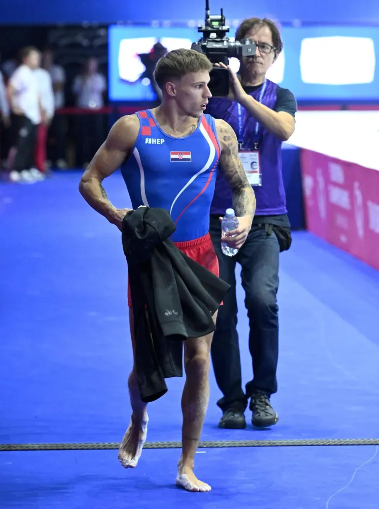 Evo za&scaron;to su Zagrepčanke ostale bez daha: Isklesani gimnastičari očarali akrobacijama