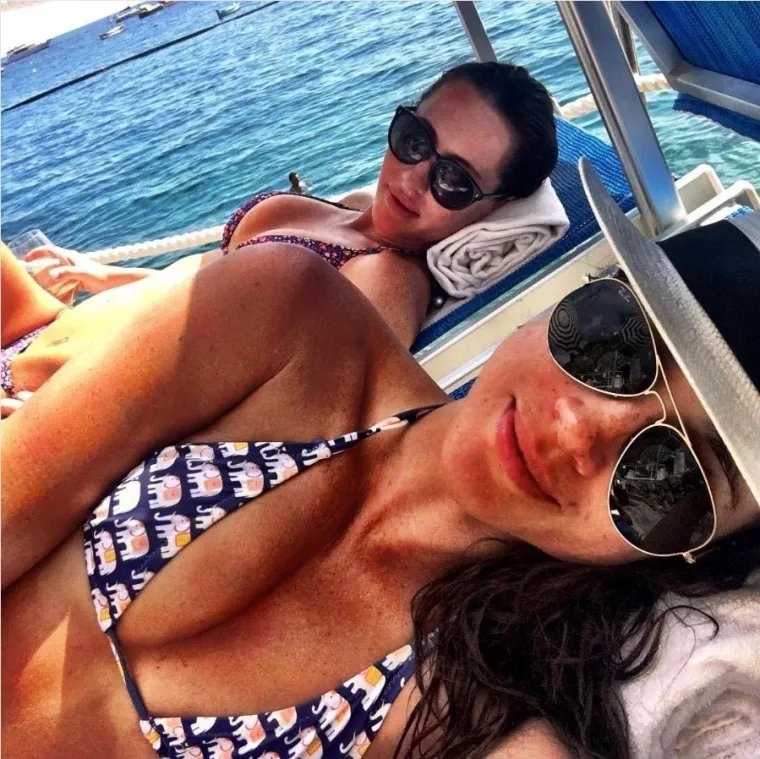 Goli&scaron;ava izdanja, selfiji iz kreveta i provodi: Ove fotografije je Meghan poku&scaron;ala izbrisati
