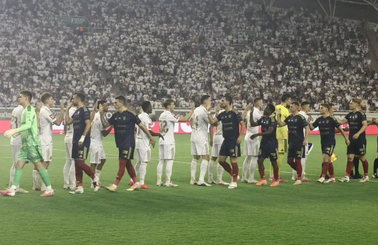 Pogledajte &scaron;to izbornik Bilić radi u loži Poljuda! Evo tko jo&scaron; gleda najvažniju utakmicu Hajduka