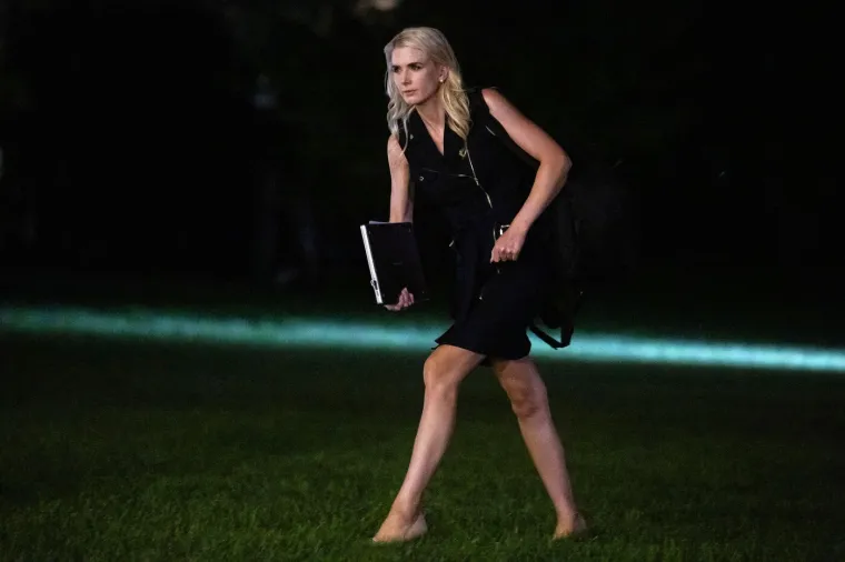 Postoji li između njih ne&scaron;to vi&scaron;e? Evo tko je djevojka opsjednuta 45 godina starijim Trumpom