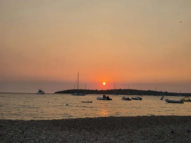 Potpuno su nas opčinile: Pogledajte 81 fotografiju zalaska sunca kojima ste nas vi počastili