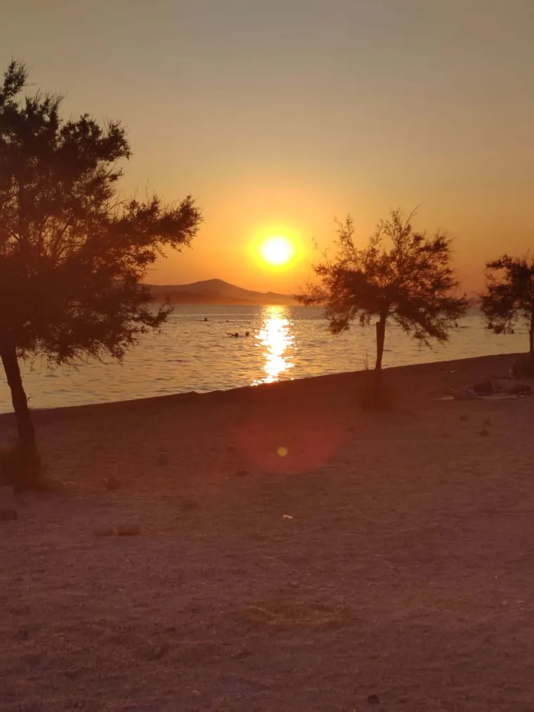 Potpuno su nas opčinile: Pogledajte 81 fotografiju zalaska sunca kojima ste nas vi počastili