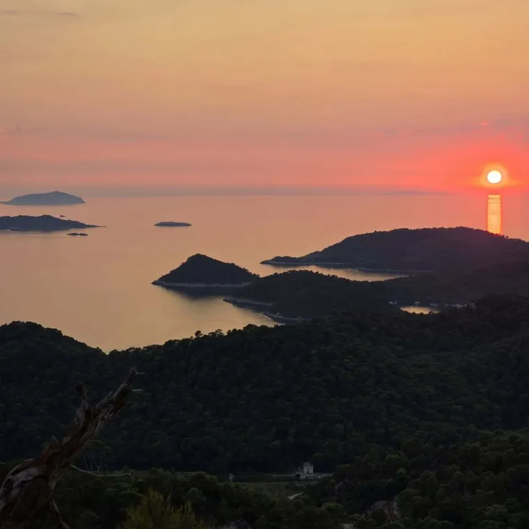 Potpuno su nas opčinile: Pogledajte 81 fotografiju zalaska sunca kojima ste nas vi počastili