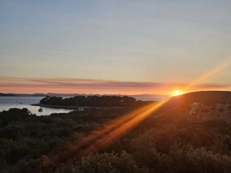 Potpuno su nas opčinile: Pogledajte 81 fotografiju zalaska sunca kojima ste nas vi počastili