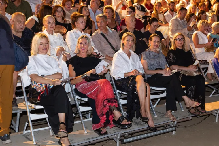 Od moćnih odvjetnica do estradne elite: Ovo su lica koja nisu propustila premijeru