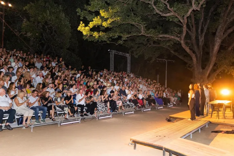 Od moćnih odvjetnica do estradne elite: Ovo su lica koja nisu propustila premijeru
