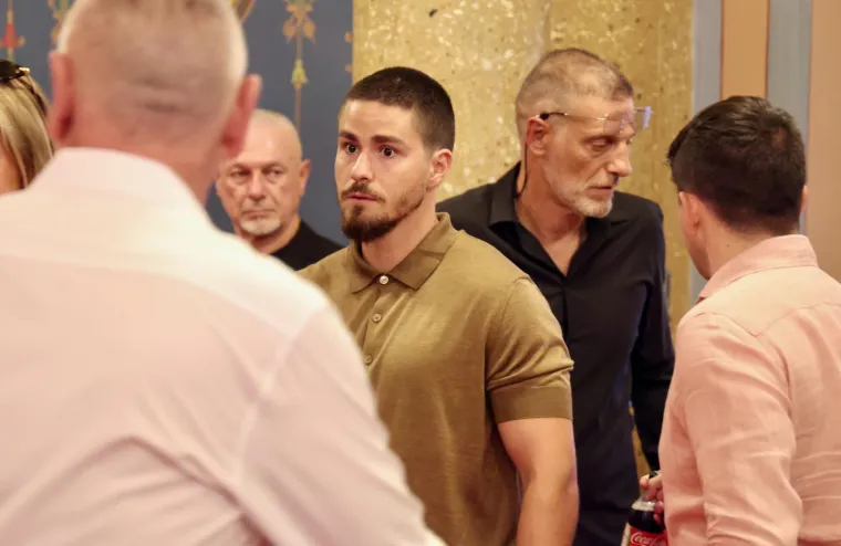Nema koga nema u Splitu: Evo u čijem dru&scaron;tvu je Ibra i tko priča sa zaboravljenom zvijezdom