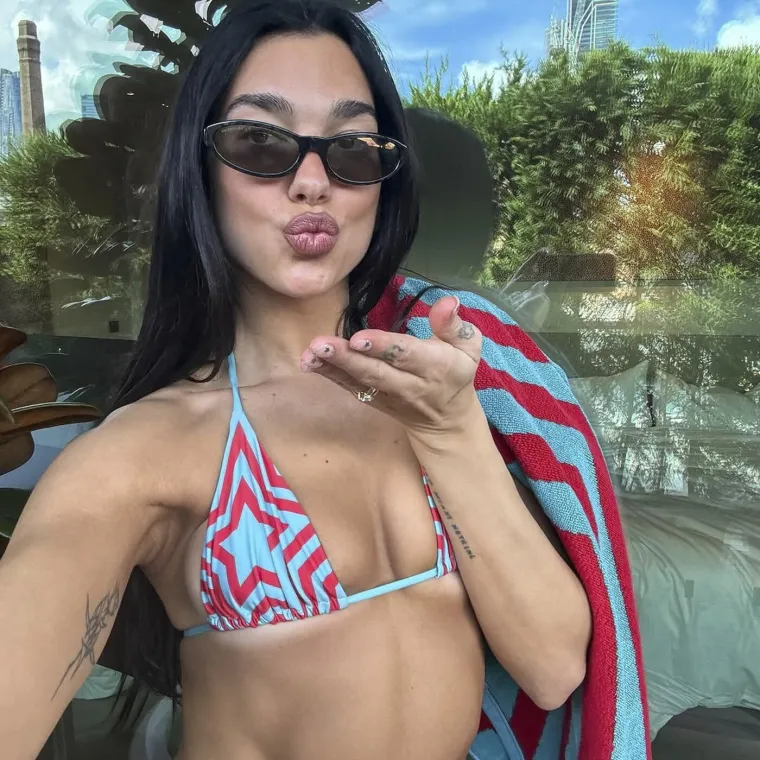 Kad Dua Lipa obuče bikini, internet gori: Ovo su najvruća izdanja kosovske ljepotice