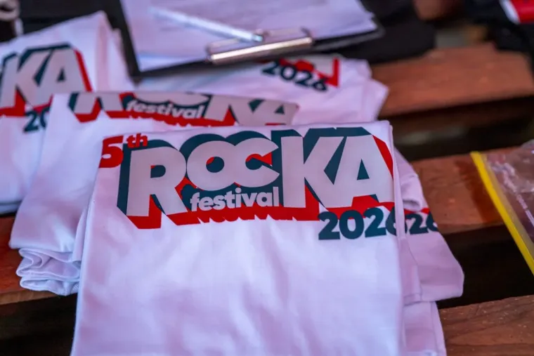 Koža, čipka i vruće hlačice: Atraktivne rokerice mamile poglede na karlovačkoj gitarijadi