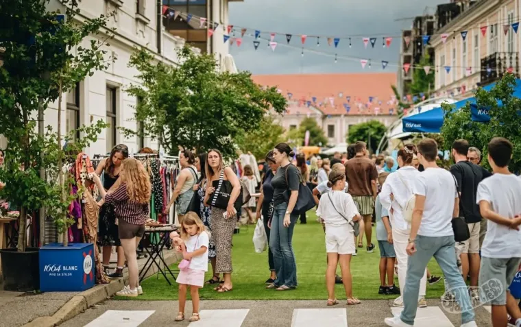Ljepotice preplavile Varaždin: Ni ki&scaron;a ih nije spriječila da zablistaju na &Scaron;pancirfestu