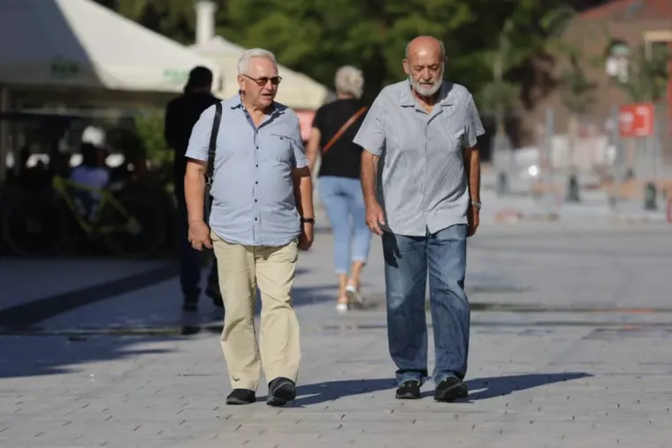 Nisu skrivale vitke noge: Čakovčanke zapalile grad u haljinama s vrtoglavo visokim prorezima