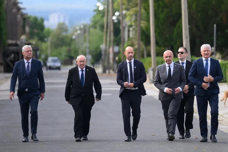 Državni vrh polaganjem vijenaca odao počast žrtvama totalitarizma: 'Ne ponovilo se'