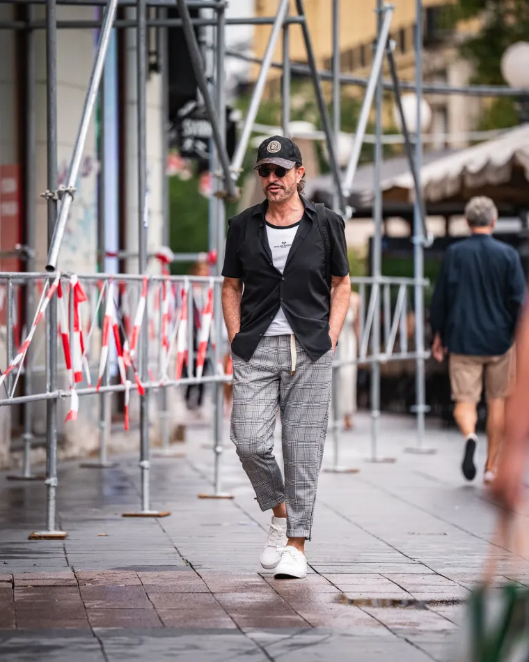 Ne zna&scaron; gdje bi se okrenuo: Zgodne Zagrepčanke okupirale &scaron;picu, pogledi su letjeli na sve strane