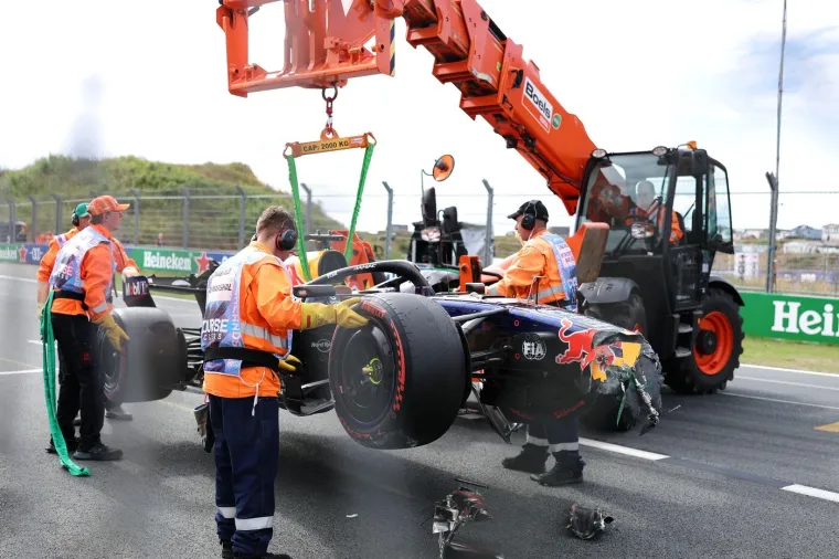 Stravičan sudar u prvom krugu! Verstappen imao te&scaron;ku nesreću, pogledajte ove scene