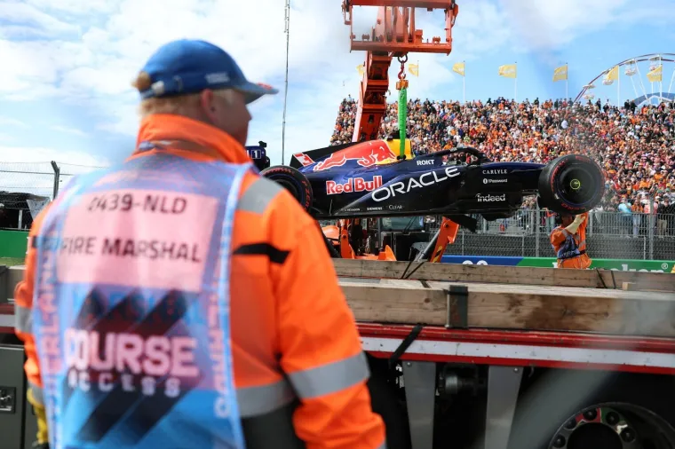 Stravičan sudar u prvom krugu! Verstappen imao te&scaron;ku nesreću, pogledajte ove scene