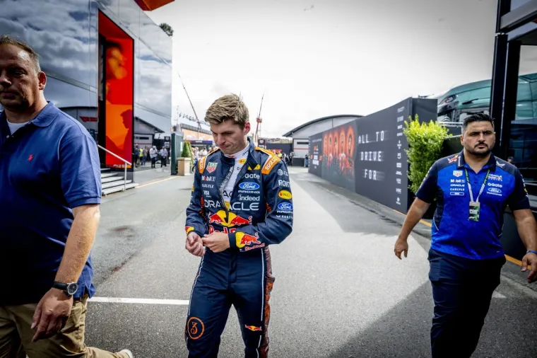 Stravičan sudar u prvom krugu! Verstappen imao te&scaron;ku nesreću, pogledajte ove scene