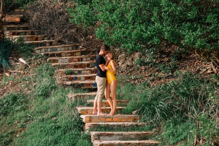 Osnivač Playboya oženio je 60 godina mlađu zečicu koja sada tvrdi: 'Bio mi je ispran mozak'