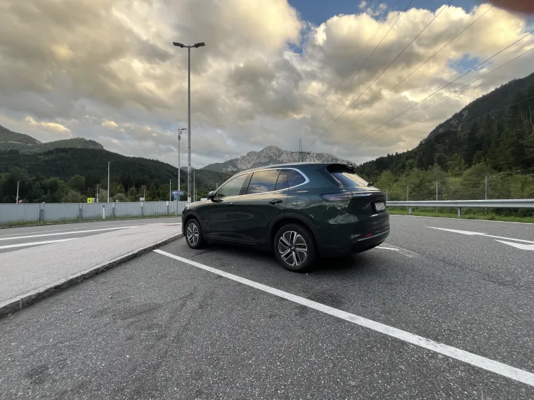 Od Zagreba do Nizozemske i natrag: Ovom SUV-u je te&scaron;ko naći manu, a pogledajte cijenu