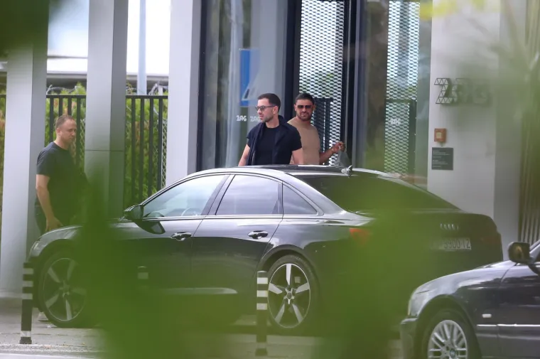Objavljene ekskluzivne fotografije! Livaković poletio prema Barceloni, Romano potvrdio posao