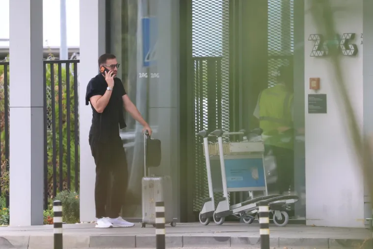 Objavljene ekskluzivne fotografije! Livaković poletio prema Barceloni, Romano potvrdio posao