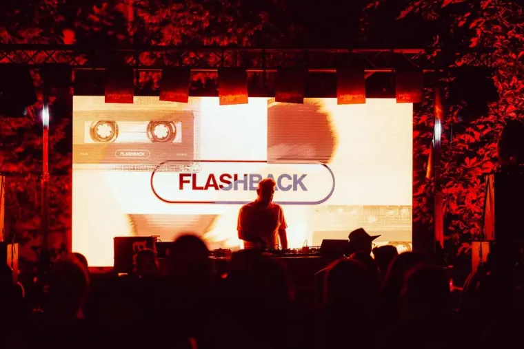 Zgodne legice mamile poglede na Flashbacku: Neka izdanja te&scaron;ko je bilo ne primijetiti