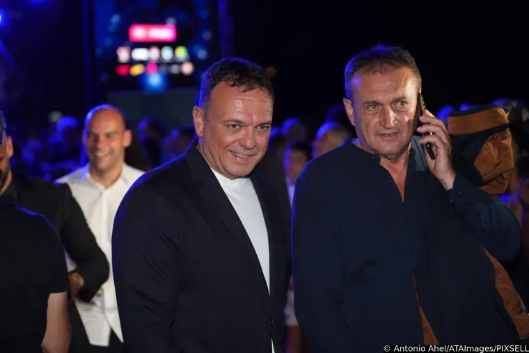 Jean-Claude Van Damme u Srbiji uživa u dru&scaron;tvu kontroverzne voditeljice i 'kralja' narodnjaka