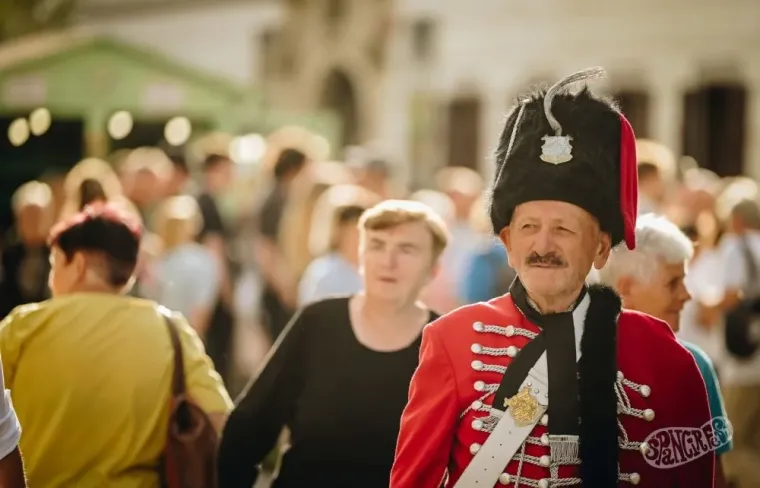 Varaždinke ponovno ukrale show: Pogledajte ljepotice koje su pro&scaron;etale &Scaron;pancirfestom