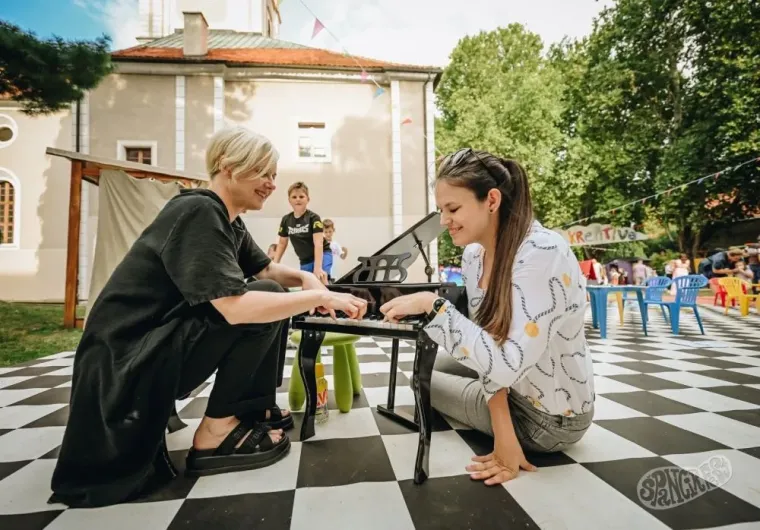 Varaždinke ponovno ukrale show: Pogledajte ljepotice koje su pro&scaron;etale &Scaron;pancirfestom