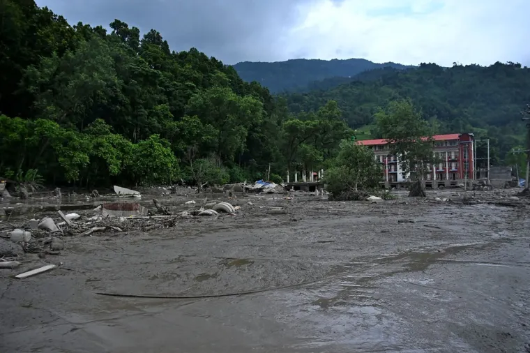 Apokaliptične scene nakon bujičnih poplava u Nepalu: U ovom blatu nestalo je vi&scaron;e od 400 ljudi