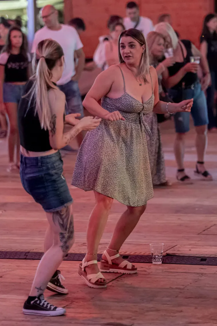 Grad na Dravi doslovno je vrvio ljepoticama, ali jedna prekrasna crnka ukrala je svu pažnju