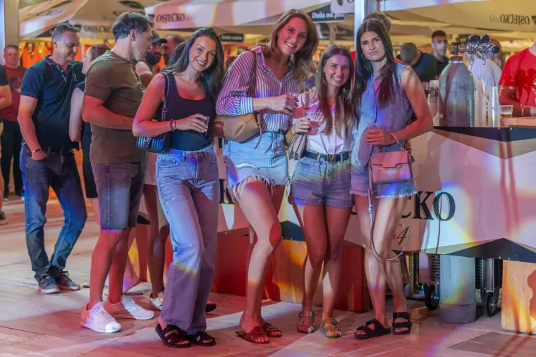 Grad na Dravi doslovno je vrvio ljepoticama, ali jedna prekrasna crnka ukrala je svu pažnju