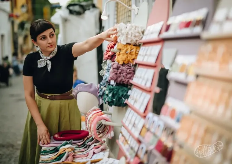 Nisu trebale pozornicu da bi ukrale kadar: Dvije zgodne plavu&scaron;e uživale u čarima &Scaron;pancirfesta