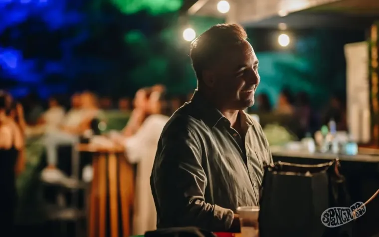 Ovakvu plavu&scaron;u te&scaron;ko je ne primijetiti: U crvenom topu ukrala pažnju na &Scaron;pancirfestu