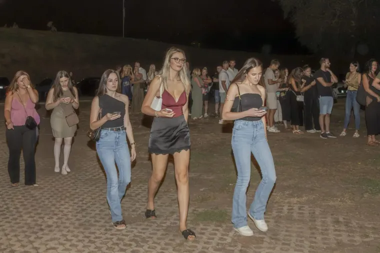 Nikad vi&scaron;e ljepotica u Osijeku: Minice i dekoltei privlačili sve poglede tijekom cijele večeri