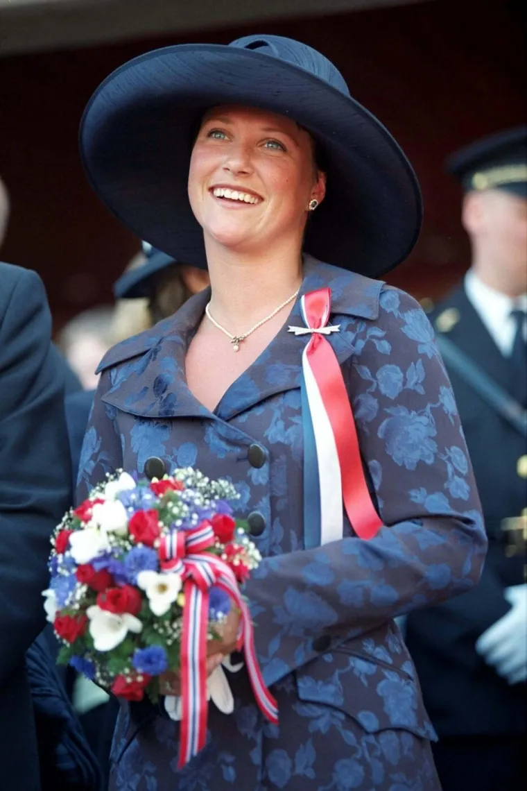 Tko je princeza M&auml;rtha Louise? Izgubila je prvu ljubav na Božić pa prona&scaron;la utjehu u &scaron;amanu