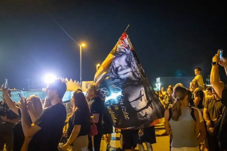 'Slavonijo zlatna ti si': Pogledajte kako se Grad heroja priprema za Thompsonov koncert