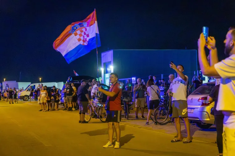 'Slavonijo zlatna ti si': Pogledajte kako se Grad heroja priprema za Thompsonov koncert