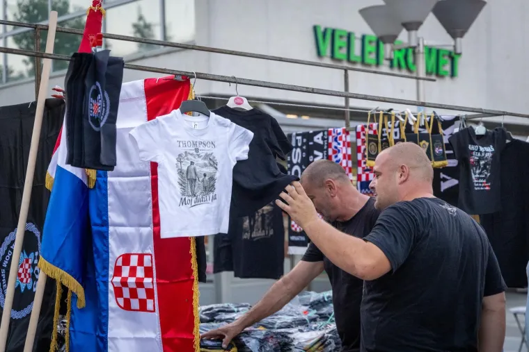 'Slavonijo zlatna ti si': Pogledajte kako se Grad heroja priprema za Thompsonov koncert