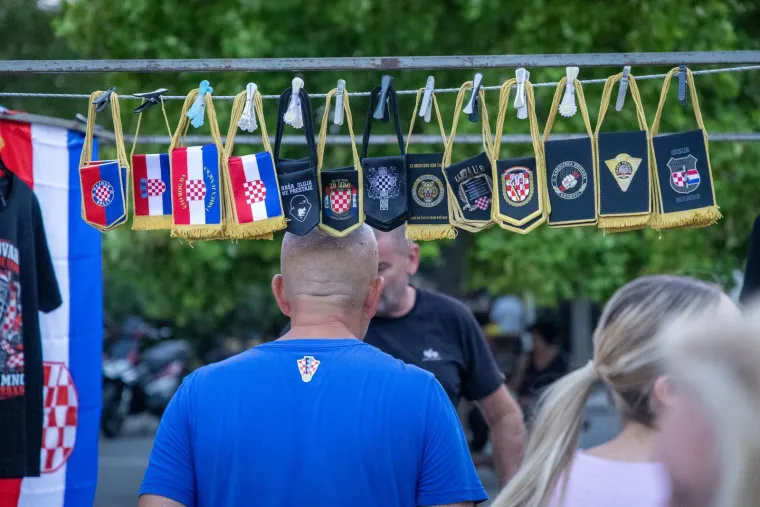 'Slavonijo zlatna ti si': Pogledajte kako se Grad heroja priprema za Thompsonov koncert