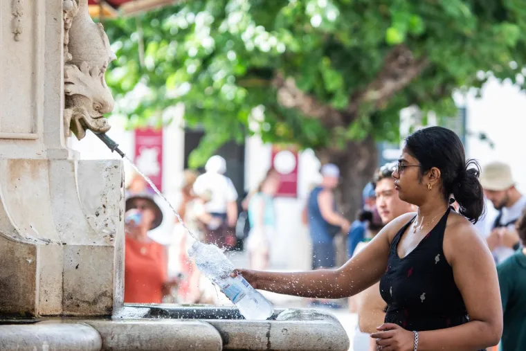 DHMZ izdao ozbiljno upozorenje za jug države: Pogledajte gdje su Dubrovčani prona&scaron;li spas od vrućina