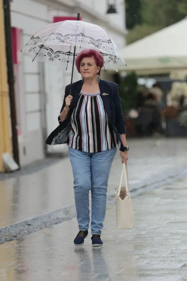 Čakovec vrvio &scaron;etačima unatoč ki&scaron;i, ali jedna dama posebno se istaknula svojim elegantnim stilom