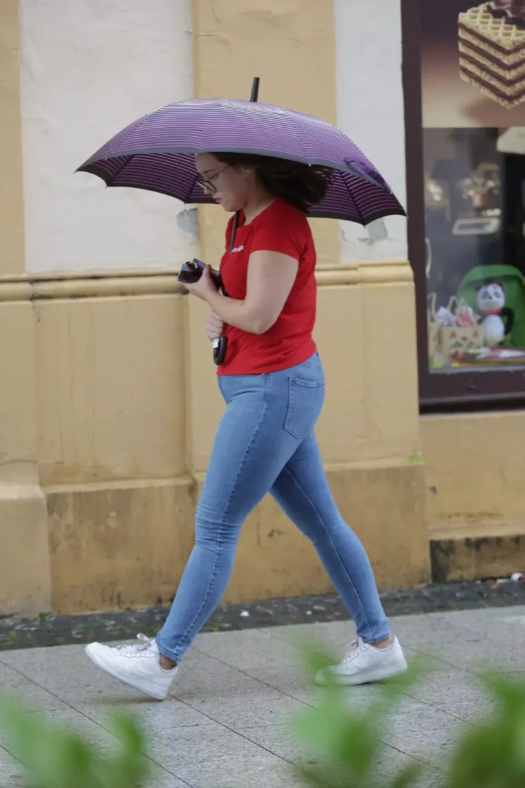 Čakovec vrvio &scaron;etačima unatoč ki&scaron;i, ali jedna dama posebno se istaknula svojim elegantnim stilom