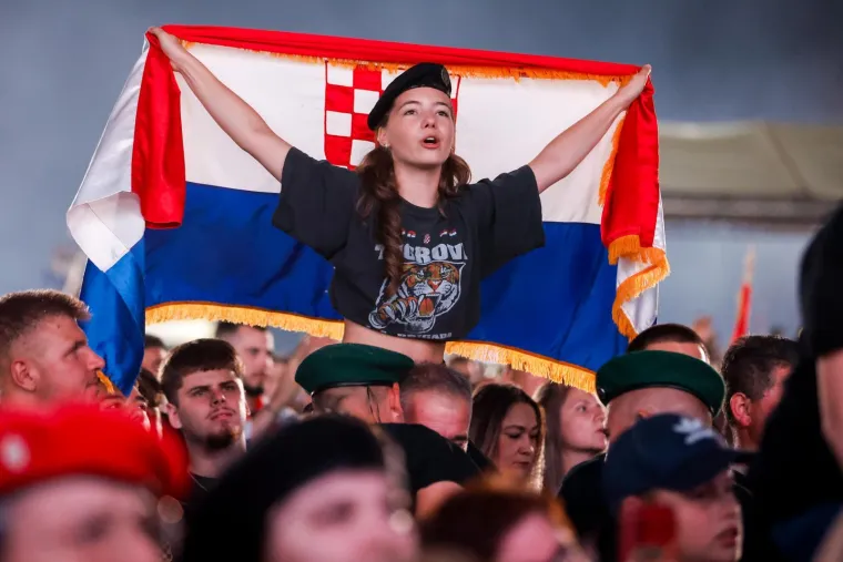 Među tisućama ljudi one su ukrale sve poglede: Svojim izdanjima zasjale su na velikom spektaklu
