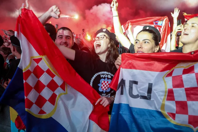 Među tisućama ljudi one su ukrale sve poglede: Svojim izdanjima zasjale su na velikom spektaklu