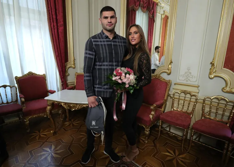 Tko je samozatajna Marinela? Supruga novog svjetskog prvaka njegova je najveća ljubav i oslonac