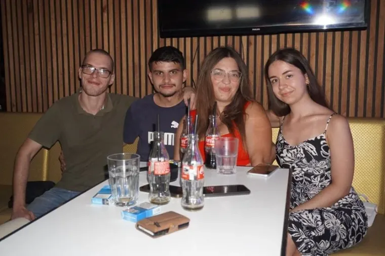 Dok je Gra&scaron;o zabavljao Dubrovnik, misteriozna plavu&scaron;a u zelenom mamila je poglede