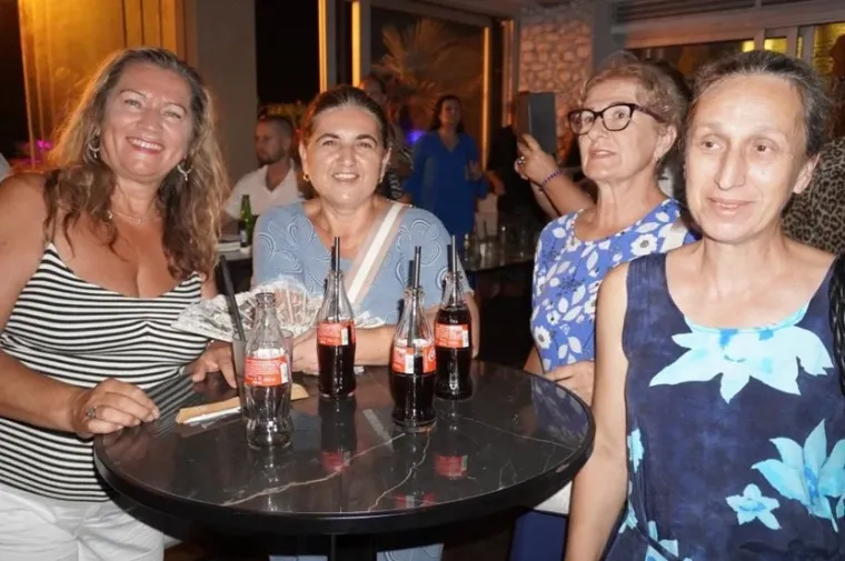 Dok je Gra&scaron;o zabavljao Dubrovnik, misteriozna plavu&scaron;a u zelenom mamila je poglede